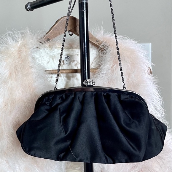 Purse - Picture 1 of 9